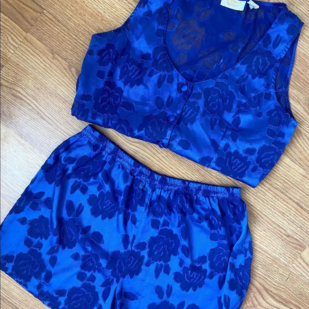 VINTAGE VICTORIA’S SECRET SET